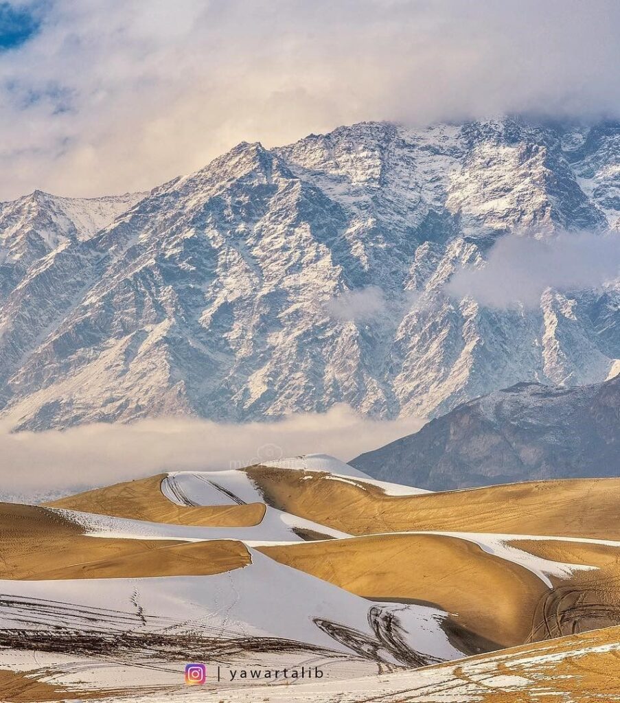 katpana desert, snow